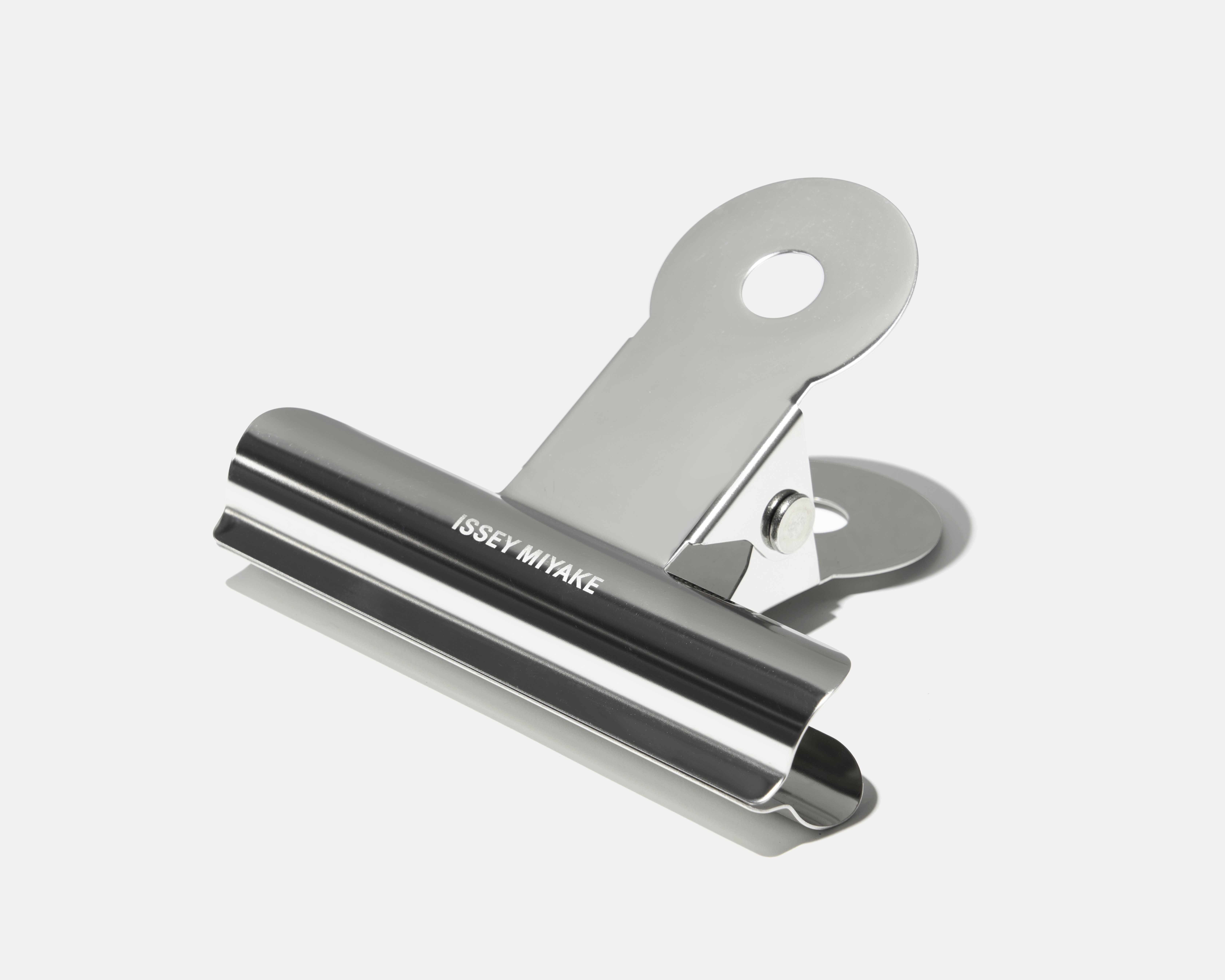 EYE CLIP | YOHAK DESIGN STUDIO